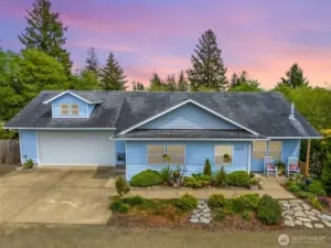 The best of all worlds, open and airy main level, spacious lower level, 3 bdrms plus den, .76 of an acre fenced with garden space, garden shed and storage garage for lawn equipment.