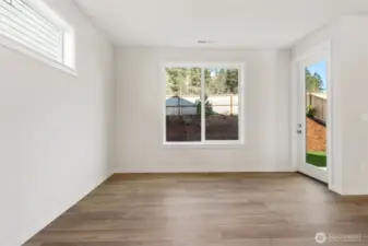Disclaimer Secondary photos of same floor plan on different lot in different community: Photos are from another Luna, finishes, upgrades, and features may vary.