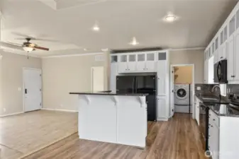 Island has bar seating!