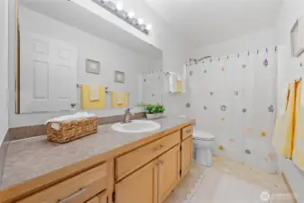 Conveniently located between the 3 secondary bedrooms.