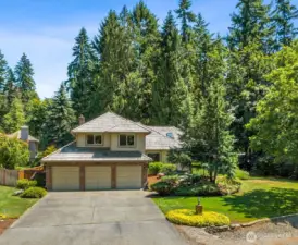 Lake Winterwood NEW LISTING! Gorgeous Tri-Level in one of the best neighborhoods! With 4 bedrooms, and just shy of 2500 sq ft, there is something for everyone here. The 3 car garage and plentiful parking don't hurt, along with AC!