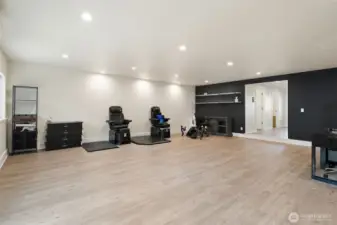 Large open space for Salon, with plumed in areas for sinks.