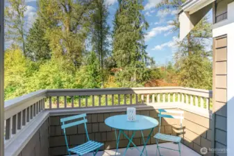 This charming deck is adjacent to the bonus room and 4th bedroom & offers a greenbelt view.