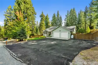 Lots of Parking, Recreational & RV hookups