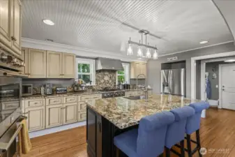 Love this space to create dinner