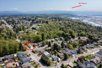 Close to a seaport and marina, the Northshore community is near the bustling Commencement Bay
