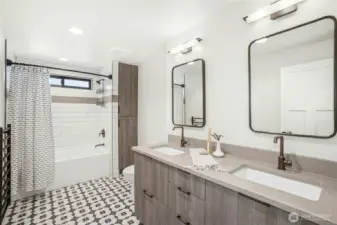 Full bath on the main floor.