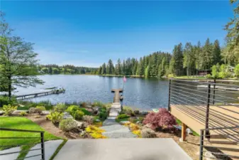 Enjoy the direct views to the north.