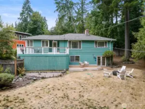 Two separately fenced yards—front and back—for privacy and flexibility.