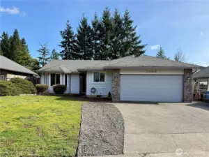 7703 NE 156th Ave, Vancouver WA 3 bedrooms, 2 bathrooms, one leve, split bedroom floor plan for privacy