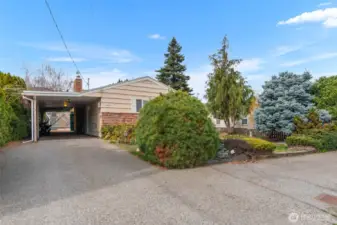 1104 Poplar, your new home!