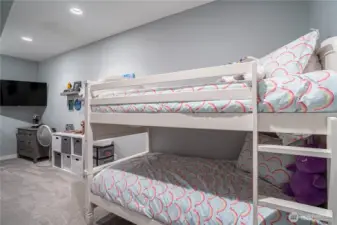 Bonus Bunk Room
