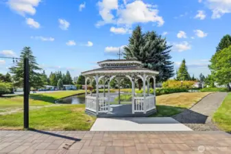 Take a stroll and meet your friends! Quaint community with memorable features.