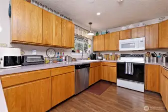 Lots of counter space!