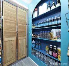 Another shot of the walk-in pantry - TONS of storage in here!