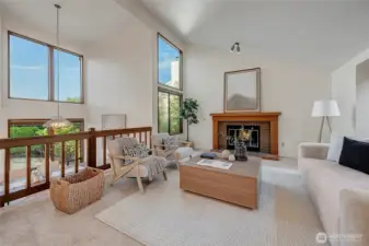 Vaulted ceilings, amazing light!