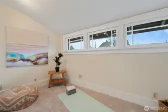 Flex room - 2nd Floor