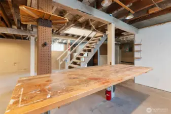 Basement work/hobby bench