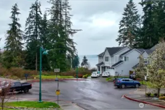 Peekaboo view and close proximity to downtown Gig Harbor