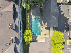 Great Amenities: Club House, Outdoor Pool.