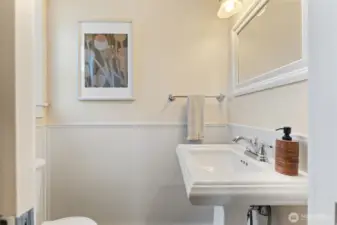Powder room main floor