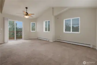 Living/Dining Area