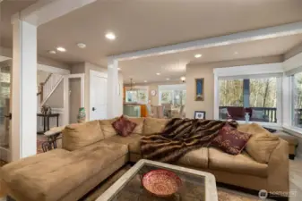 Family room leads into kitchen area with eating nook