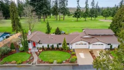 Welcome to 16505 Country Club Drive, Burlington, Washington, located in the coveted Skagit Golf and Country Club in Burlington..