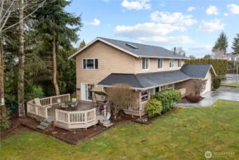 Large deck and lots of lawn for entertaining