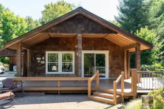 Expansive deck with keystone patio. So much room to entertain!