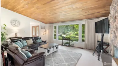Living Room (Main)