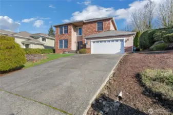 Welcome Home to your amazing 4 bdrm home!