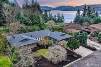 Welcome to this incredible Lochmoor home!