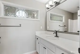 2nd floor bathroom