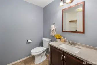 Main level 1/2 bathroom.