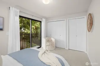 Second bedroom from another angle.