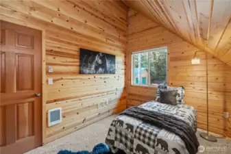 Great Opportunity for Bunk Room