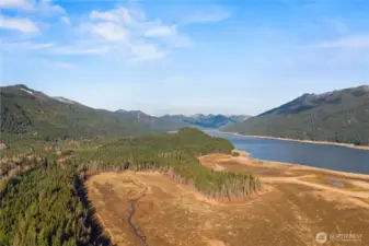 Direct Trail Access to Lake Kachess for Motor Boats & More!