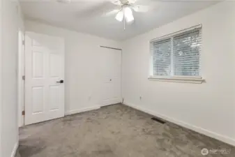 2nd bedroom