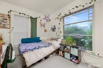 Bedroom 1 - main floor