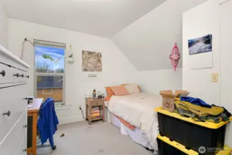 Bedroom 6 - upstairs