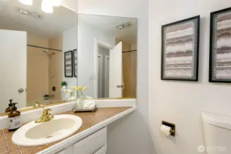 hallway bathroom (full bath)