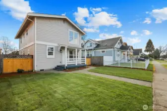 Welcome to this gorgeous home near Downtown Tacoma!