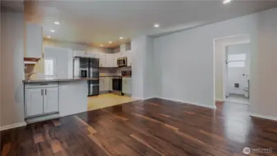 Dining area with a functional layout that makes everyday cooking and gatherings easy.