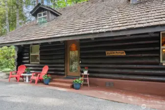 Charming Entry