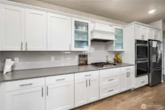 Double oven and tons of counter space and storage