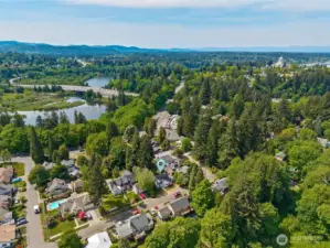 Prime southeast Oly location, just around the corner from Vic's Pizza, Spuds & Olympia Coffee Roasters! Easy access to I-5 and great schools.