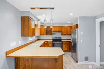 Kitchen w/Eating Space