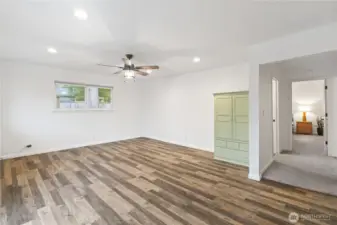 Huge Bonus Room