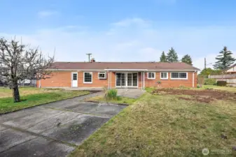 Clean Mid-Century Lines.